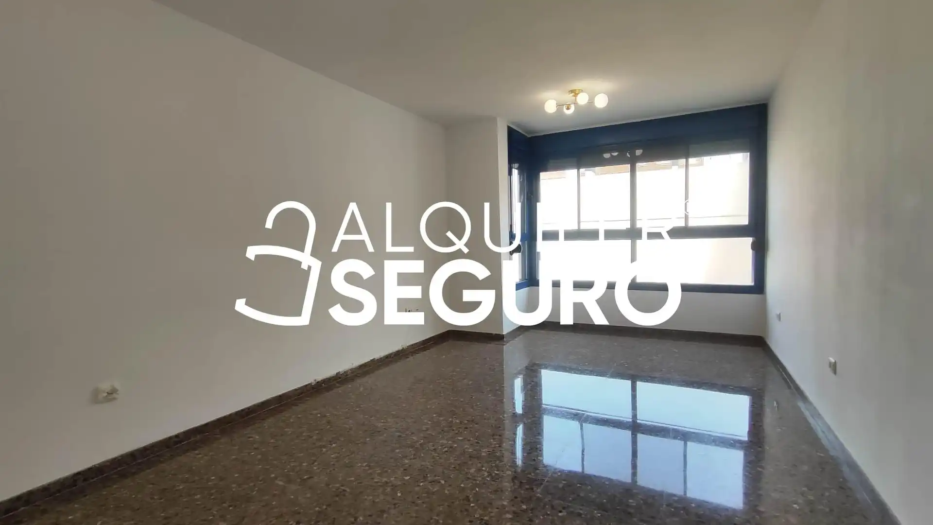 Schlafzimmer von Wohnung zur Miete in Valencia mit Klimaanlage und Heizung