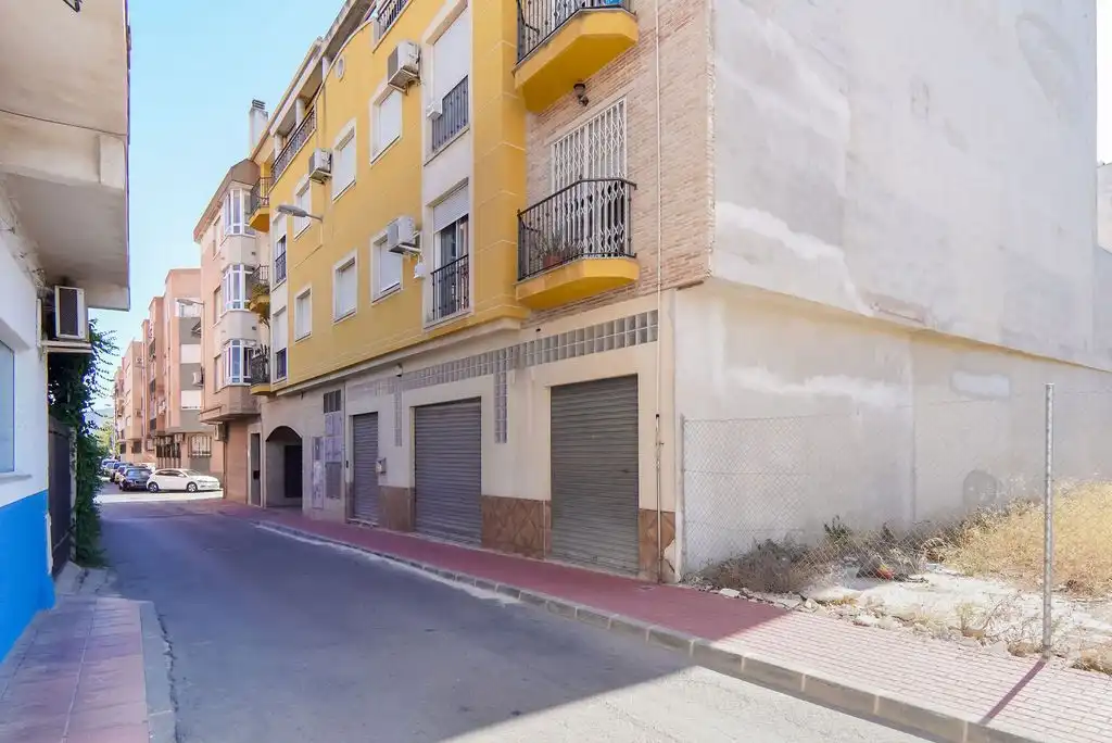 Commercial properties for sale in Calle Gallego, Puente Tocinos