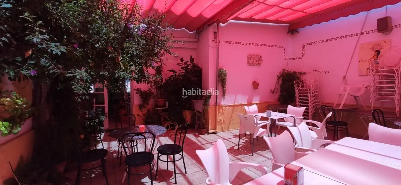 Local comercial en venta en Avenida José Simón de Lillo 35