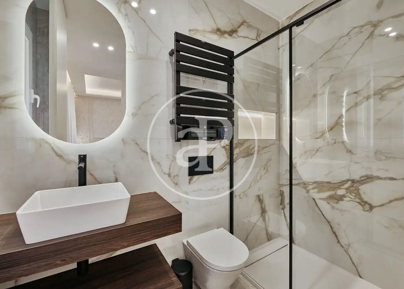 Badezimmer von Wohnung zum Verkauf in Madrid mit Klimaanlage, Heizung und Möbliert