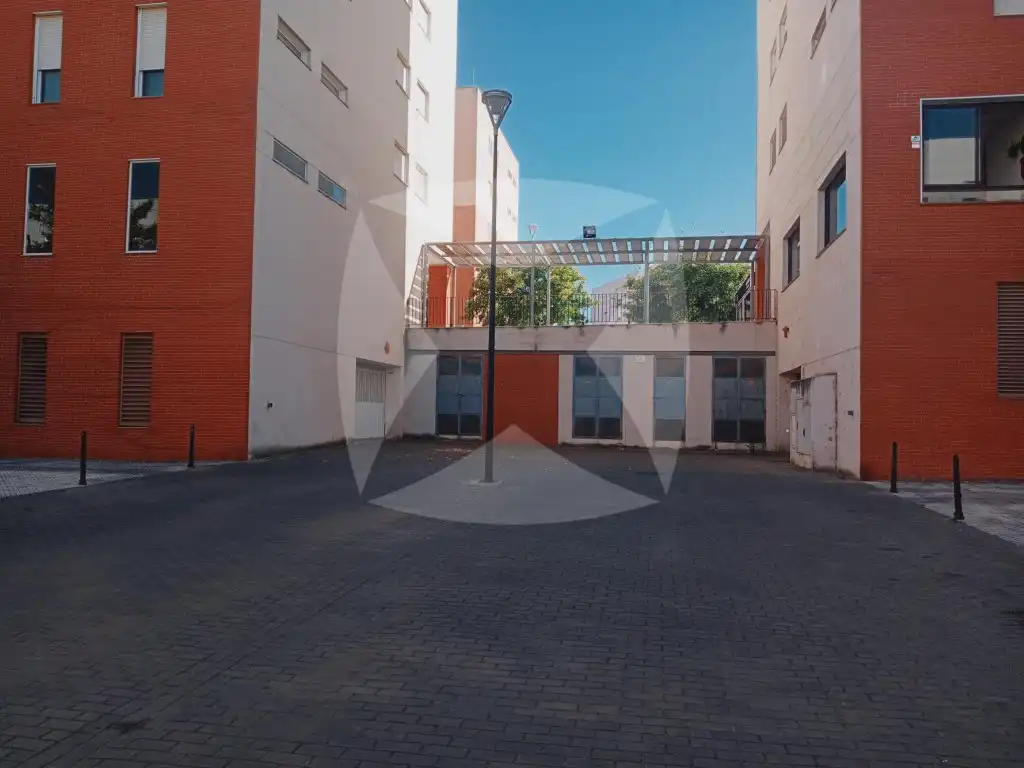 Garage zum Verkauf in LADY SMITH , Golf Guadiana