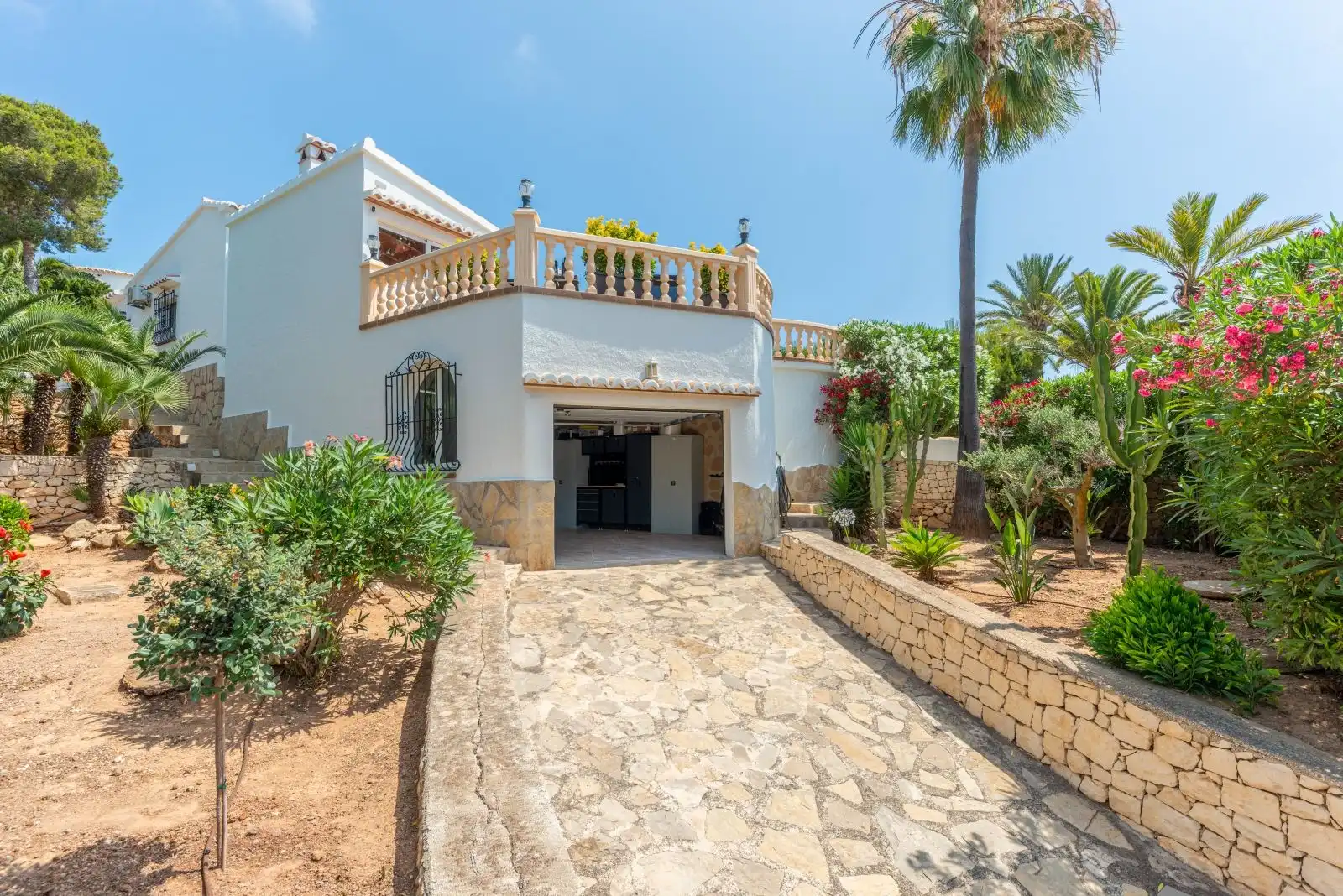 Vista exterior de Casa o xalet en venda en Jávea / Xàbia amb Aire condicionat, Calefacció i Terrassa
