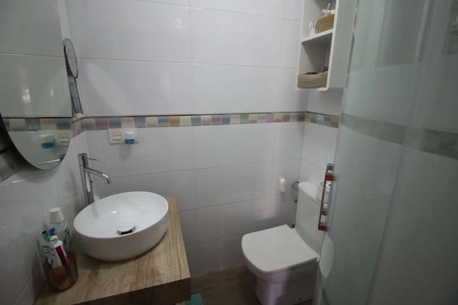 Bany de Pis en venda en Vélez-Málaga amb Aire condicionat, Parquet i Terrassa