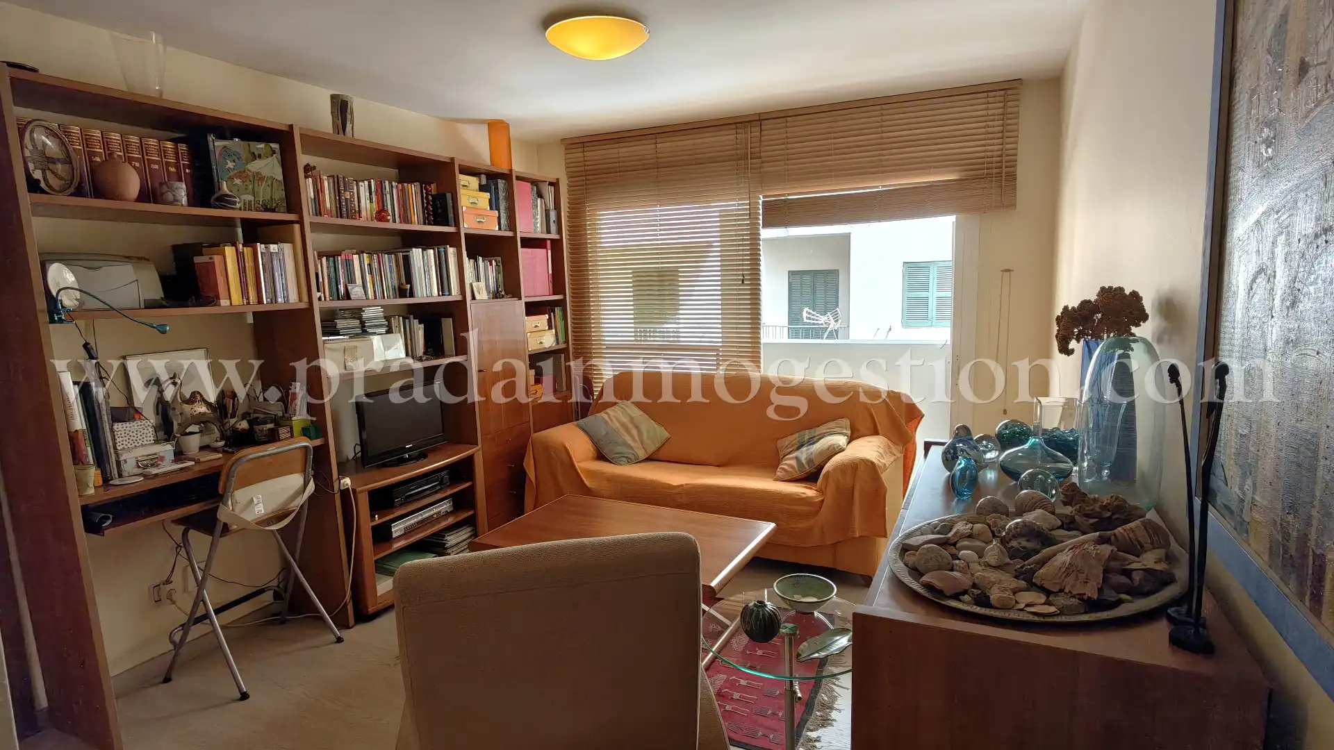 Sala d'estar de Apartament en venda en  Palma de Mallorca amb Aire condicionat, Calefacció i Parquet