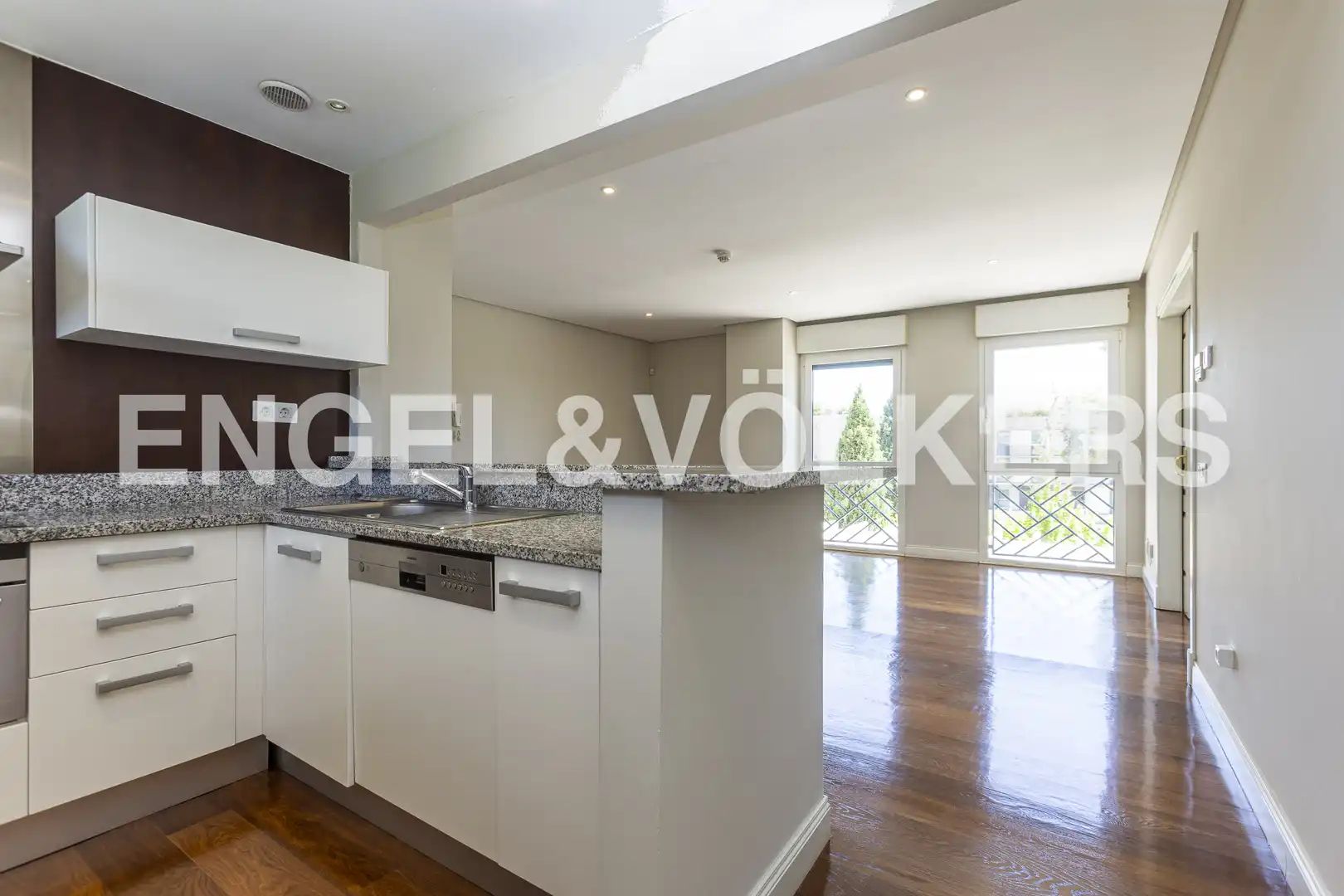 Cocina de Piso de alquiler en Madrid con Aire acondicionado, Calefacción y Piscina