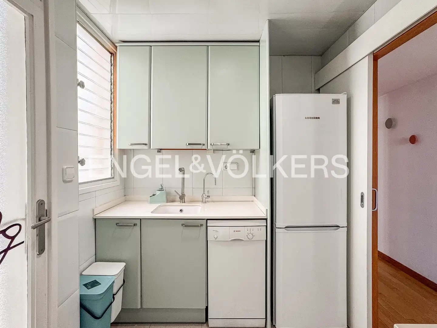 Cocina de Ático de alquiler en Barcelona con Aire acondicionado, Calefacción y Parquet