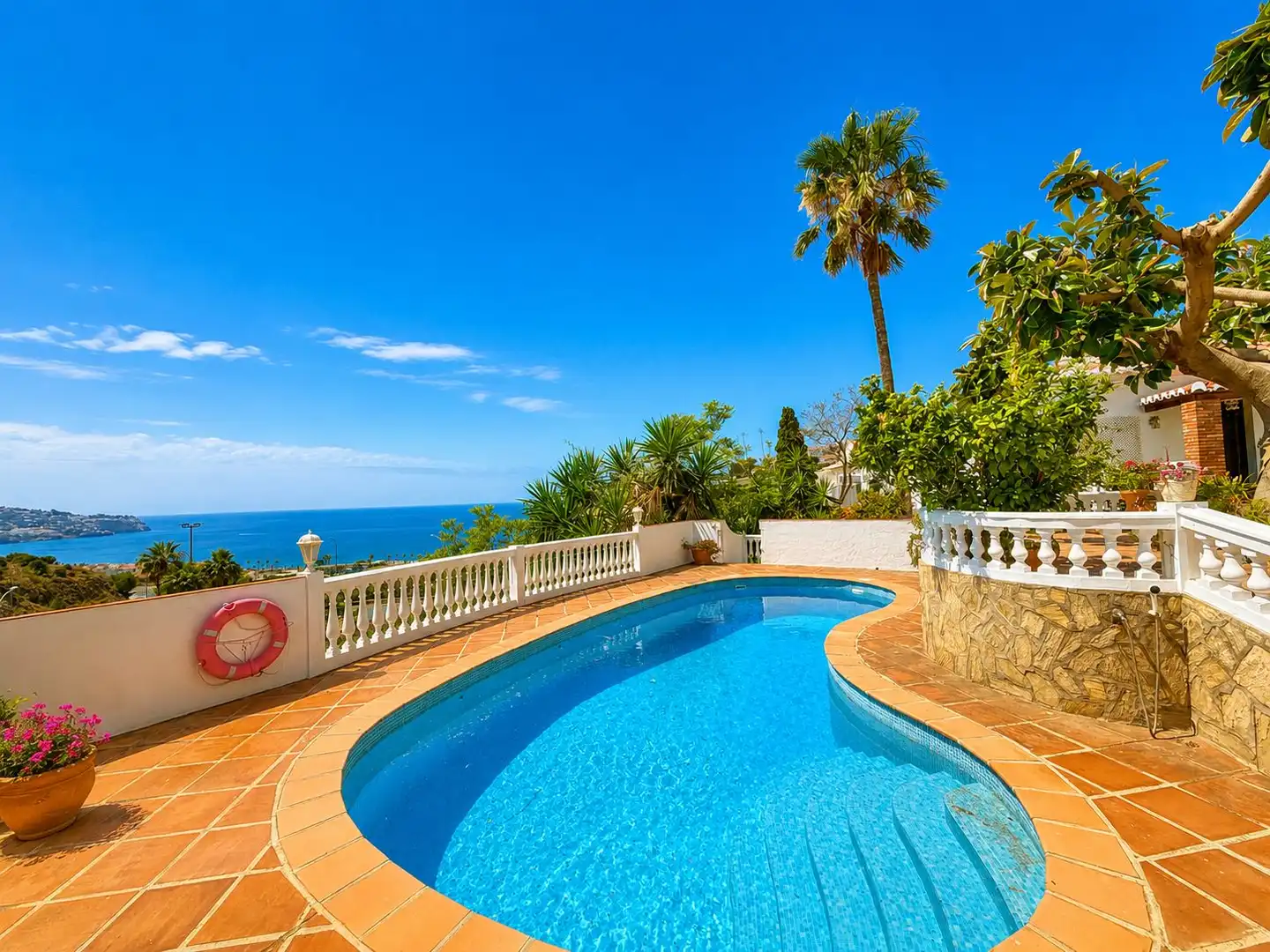 Swimming pool of Houses for sale in Almuñécar  with Air Conditioner, Heating and Private garden