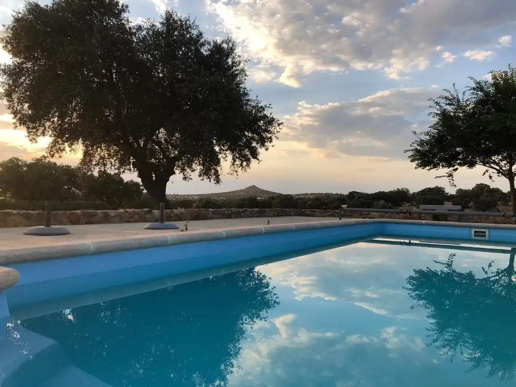 Swimming pool of Country homes for sale in Zarza-Capilla, Badajoz