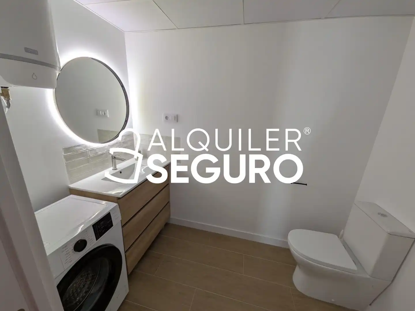 Badezimmer von Wohnung zur Miete in Chinchón mit Klimaanlage, Heizung und Terrasse