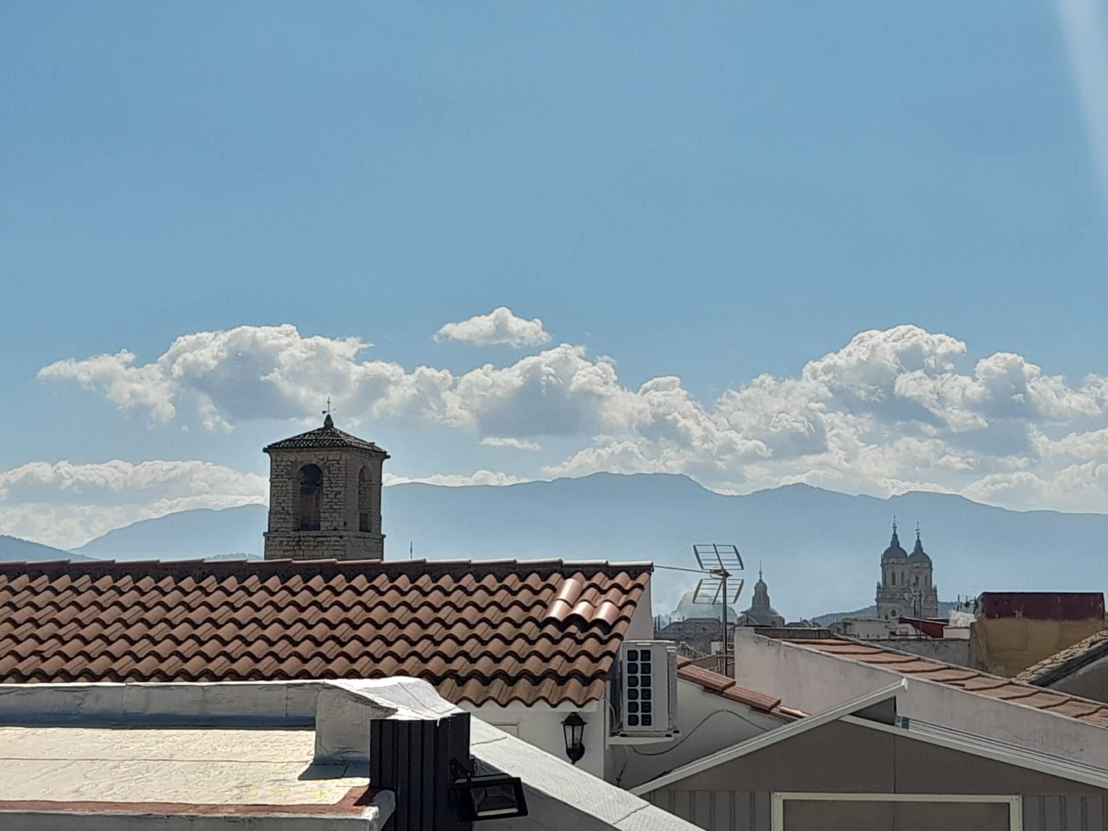 Exterior view of Houses for sale in  Jaén Capital  with Terrace, Storage room and Balcony