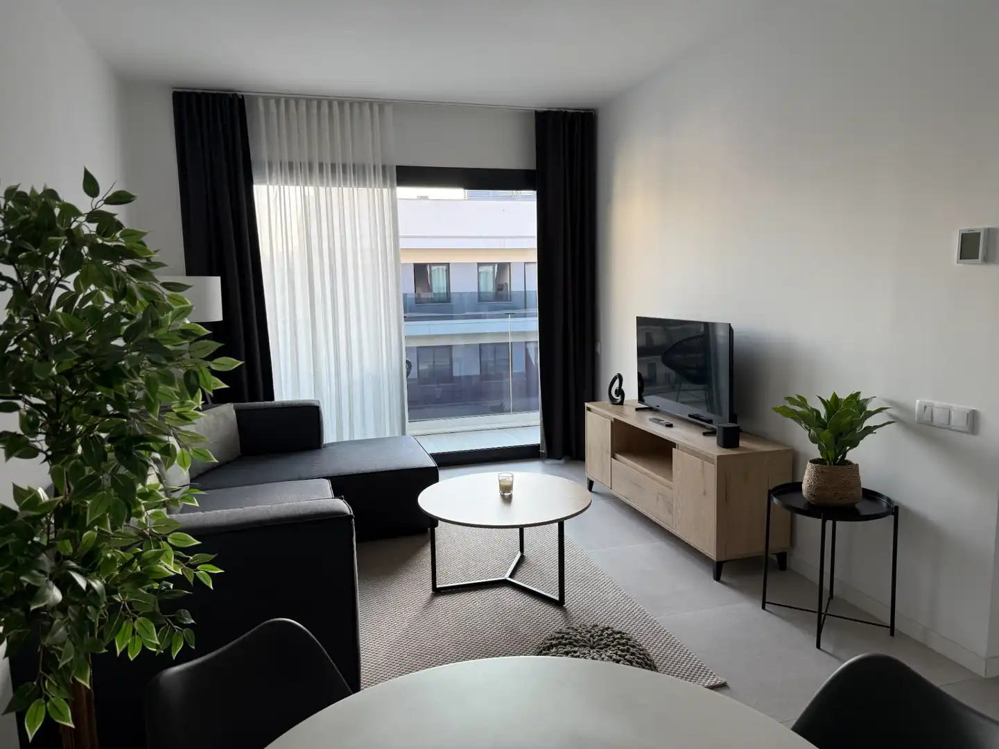 Flat with pool for sale in Carrer Gretel Ammann Martinez 1, imagen 2