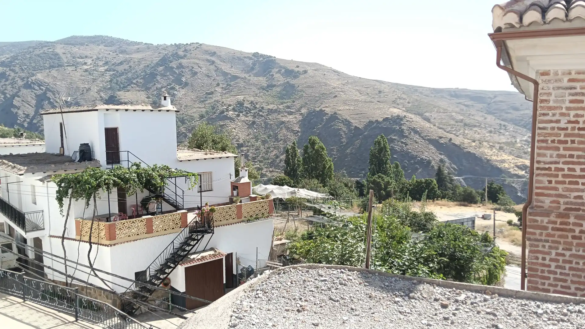 Außenansicht von Haus oder Chalet zum Verkauf in Alpujarra de la Sierra mit Terrasse