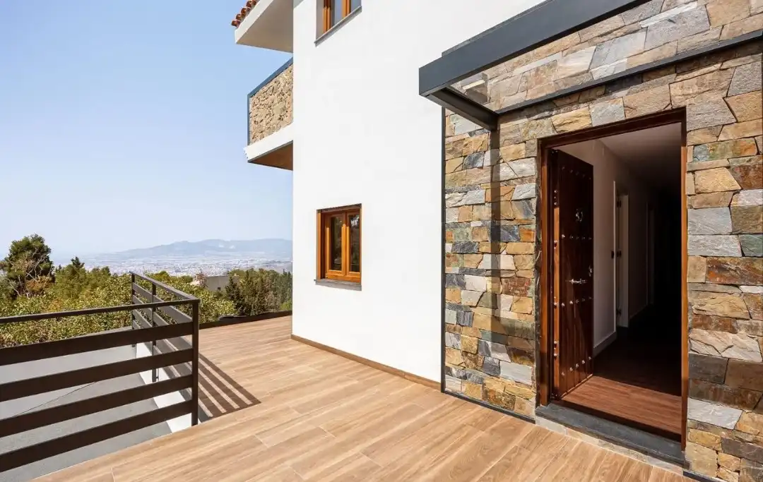 Außenansicht von Haus oder Chalet zum Verkauf in Málaga mit Möbliert