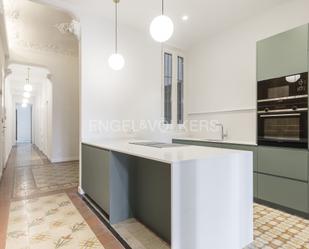 Kitchen of Apartment for sale in  Barcelona Capital  with Air Conditioner and Balcony