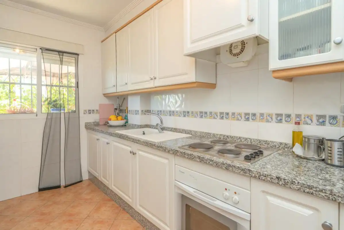 Cocina de Casa o chalet en venta en Mutxamel con Aire acondicionado, Calefacción y Jardín privado