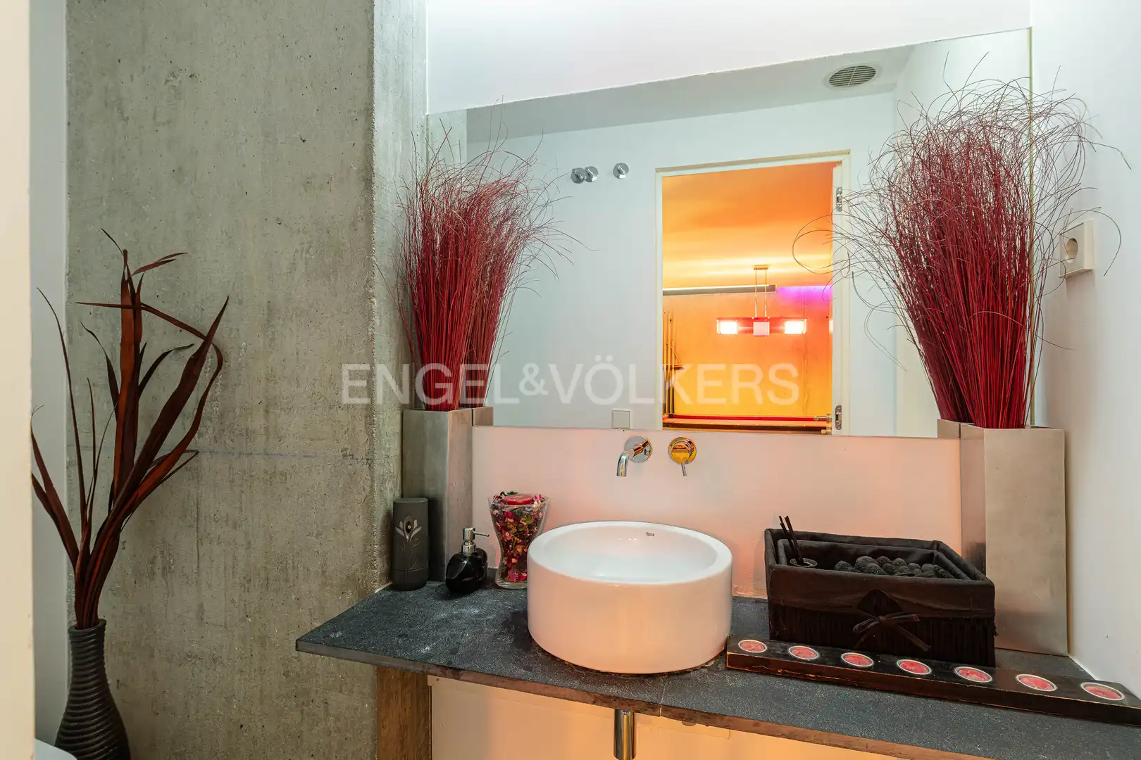 Bathroom of Houses for sale in Boadilla del Monte  with Heating, Private garden and Storage room