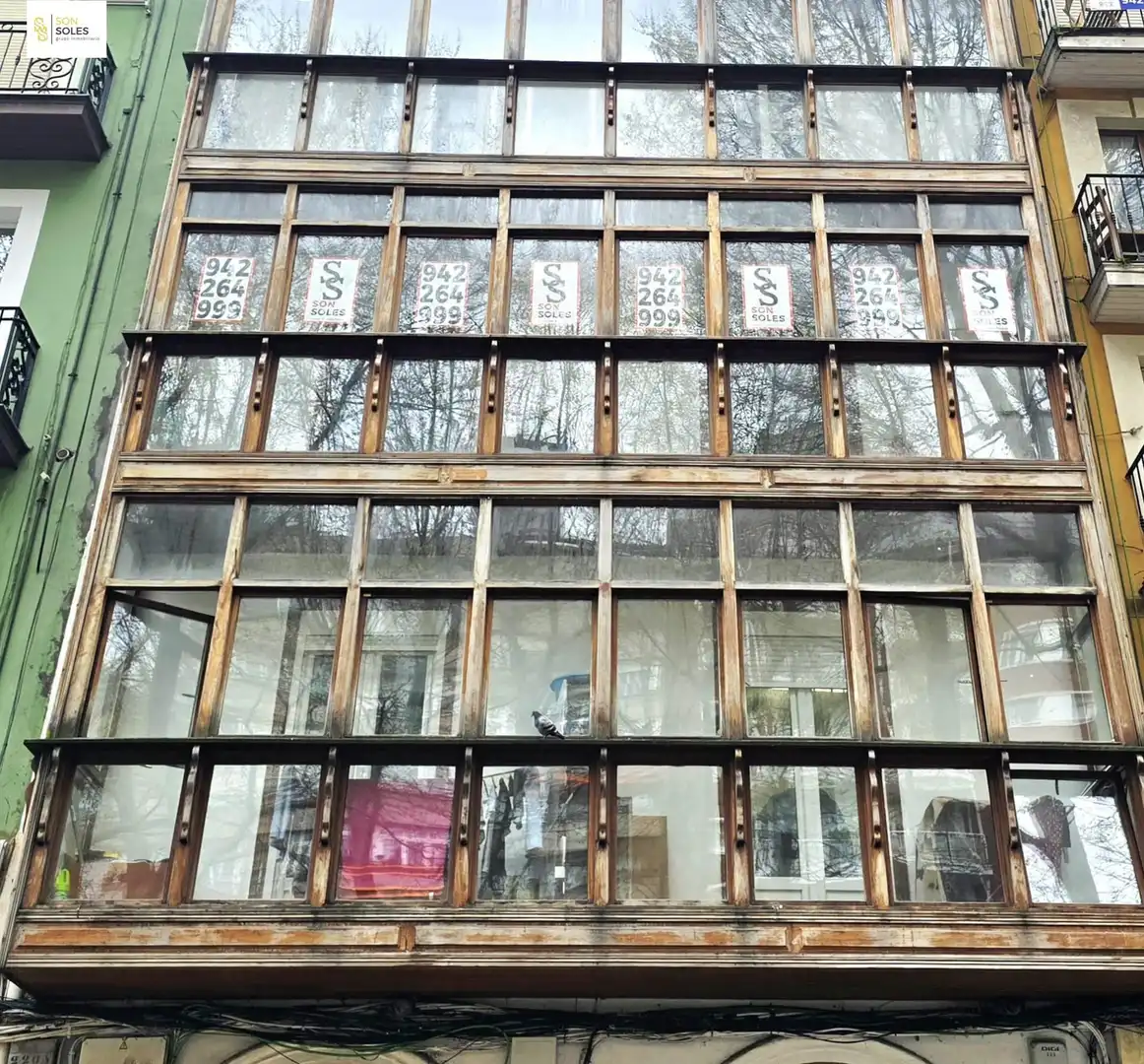 Vista exterior de Pis en venda en Santander amb Balcó i Alarma