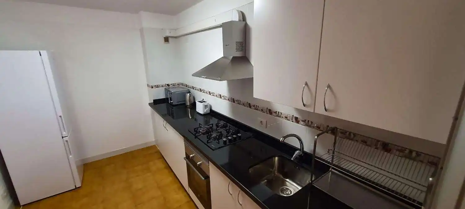 Cuina de Apartament en venda en Santa Cruz de Tenerife amb Terrassa, Piscina i Moblat