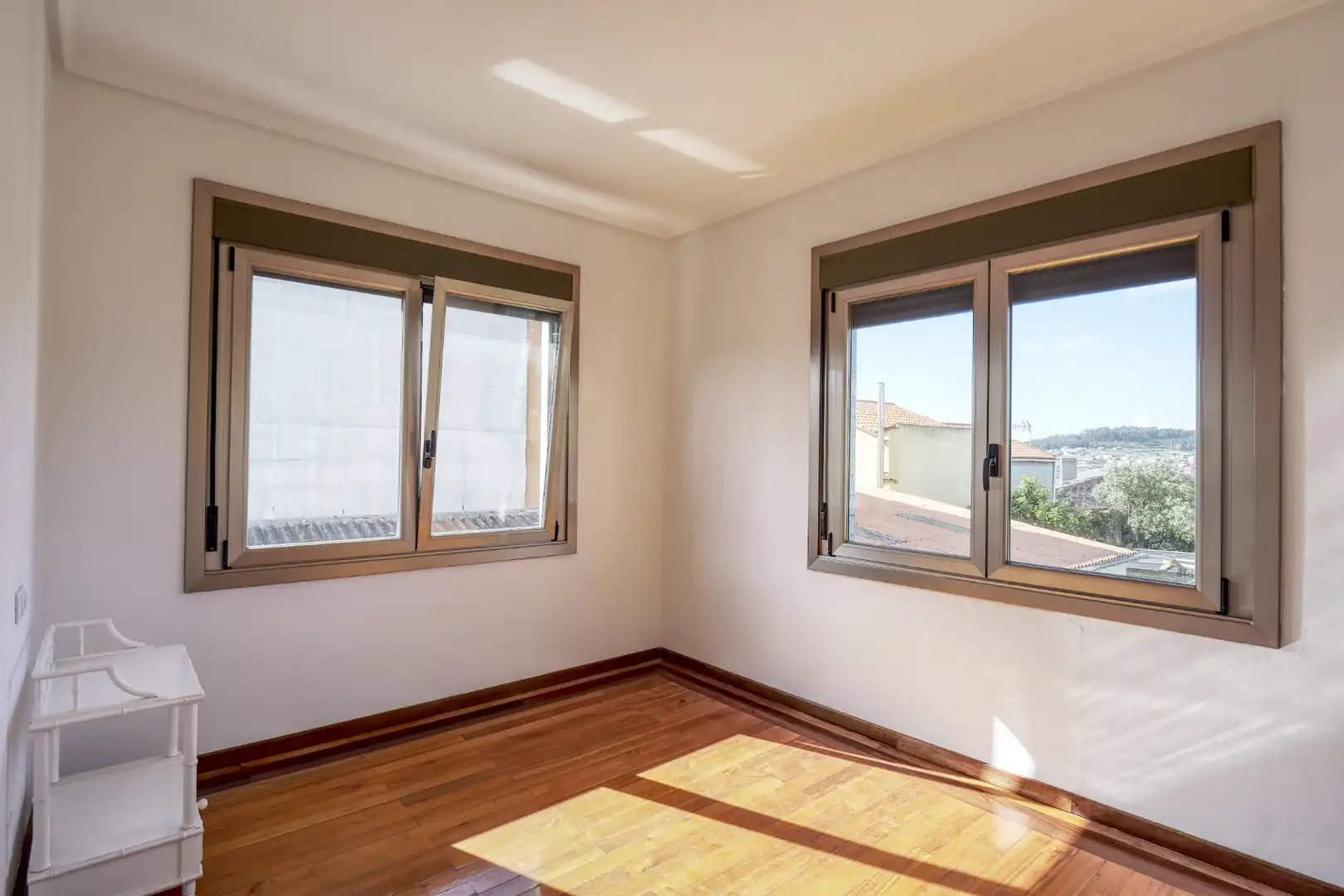 Dormitori de Casa o xalet en venda en Arteixo amb Parquet, Terrassa i Traster