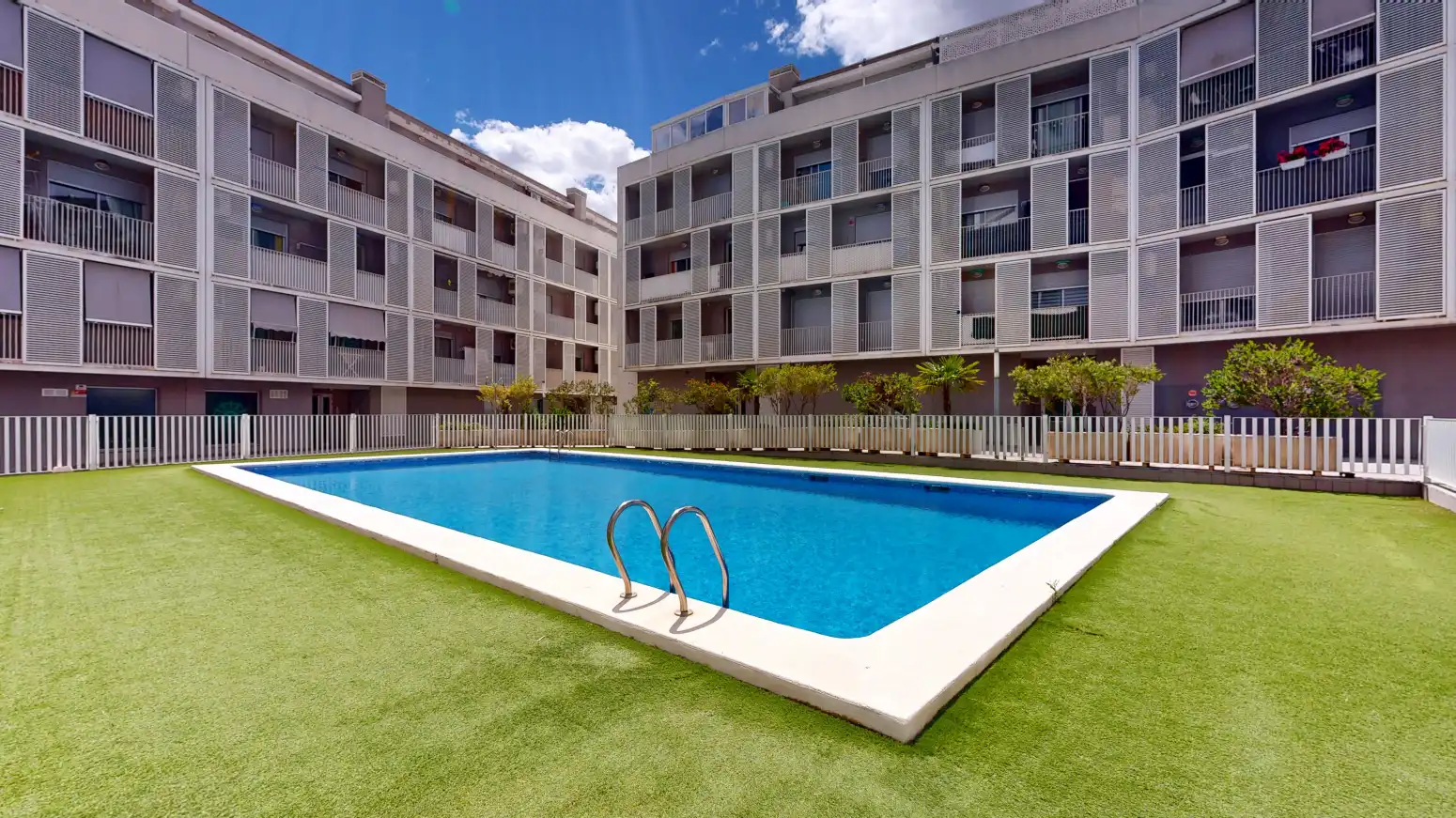 Piscina de Pis en venda en Torrent amb Aire condicionat, Calefacció i Traster