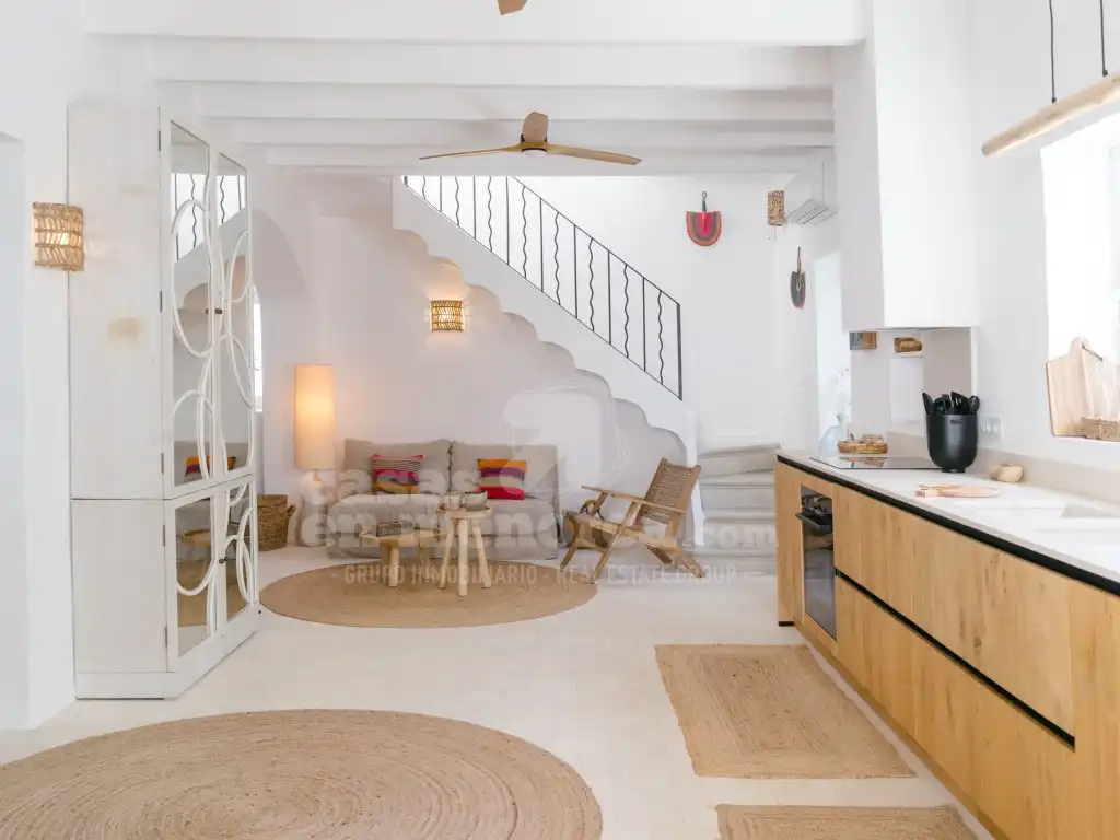 Sala de estar de Casa o chalet en venta en Es Castell con Aire acondicionado, Calefacción y Jardín privado