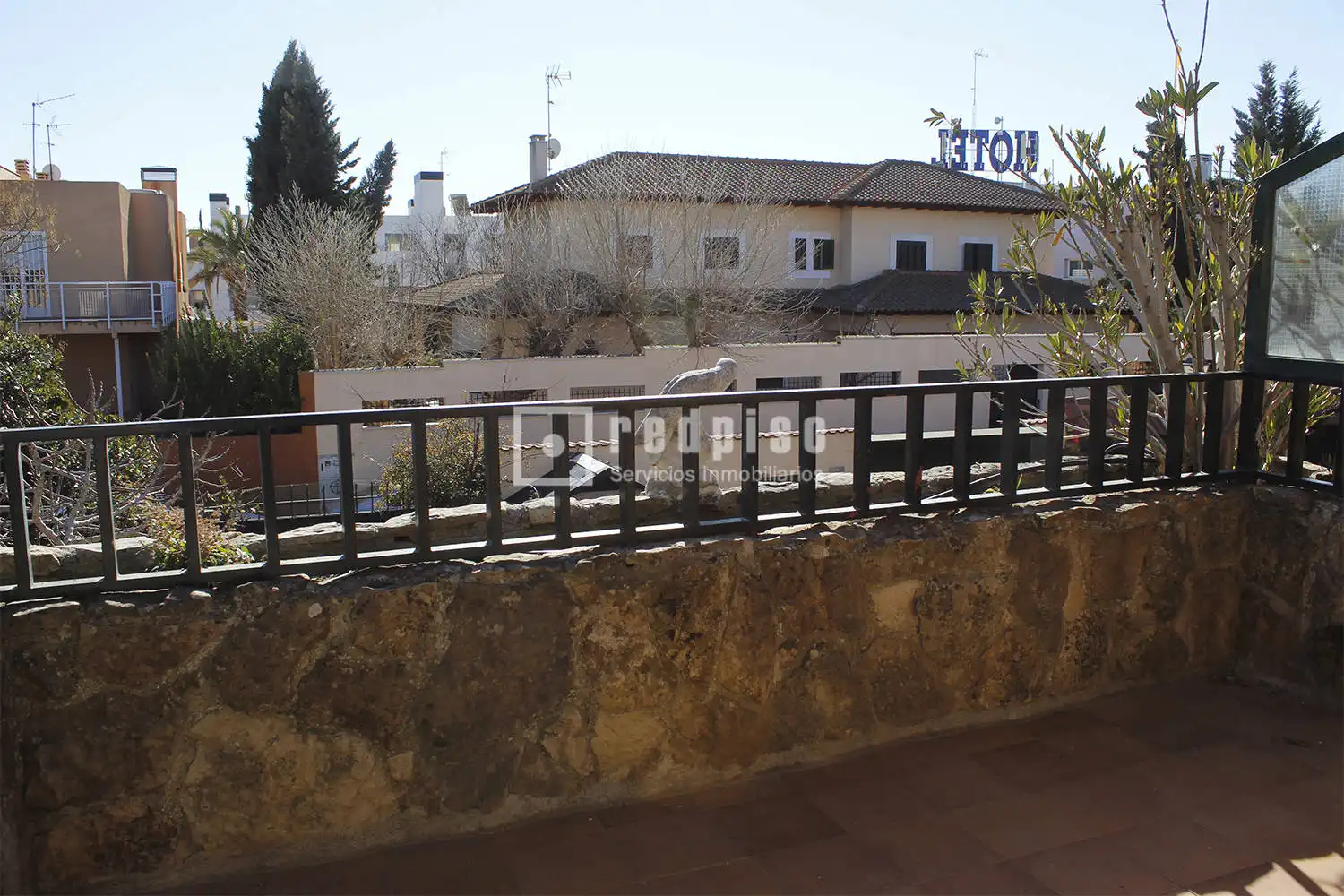 Vista exterior de Casa o xalet de lloguer en Madrid amb Aire condicionat, Calefacció i Jardí privat