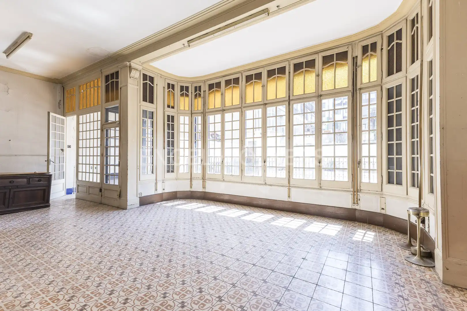Flat with lift for sale in València
