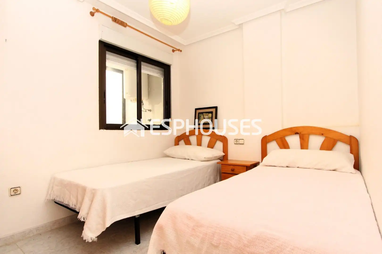 Habitación de Apartamento en venta en Guardamar del Segura con Aire acondicionado, Trastero y Amueblado