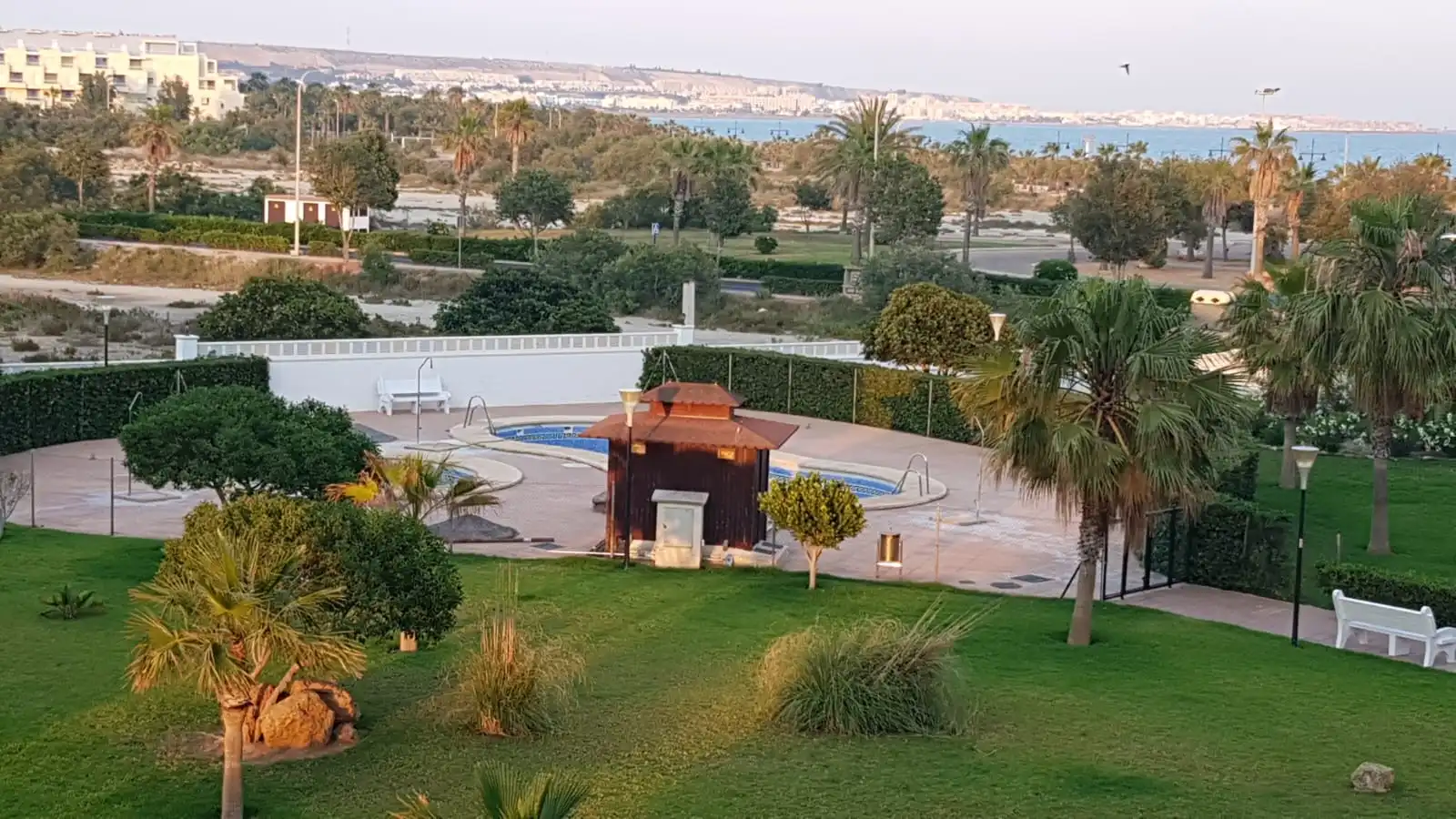 Flat with pool to rent in Almerimar, imagen 4