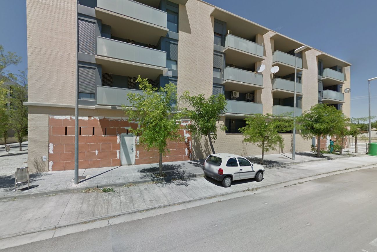 Exterior view of Building for sale in Zuera