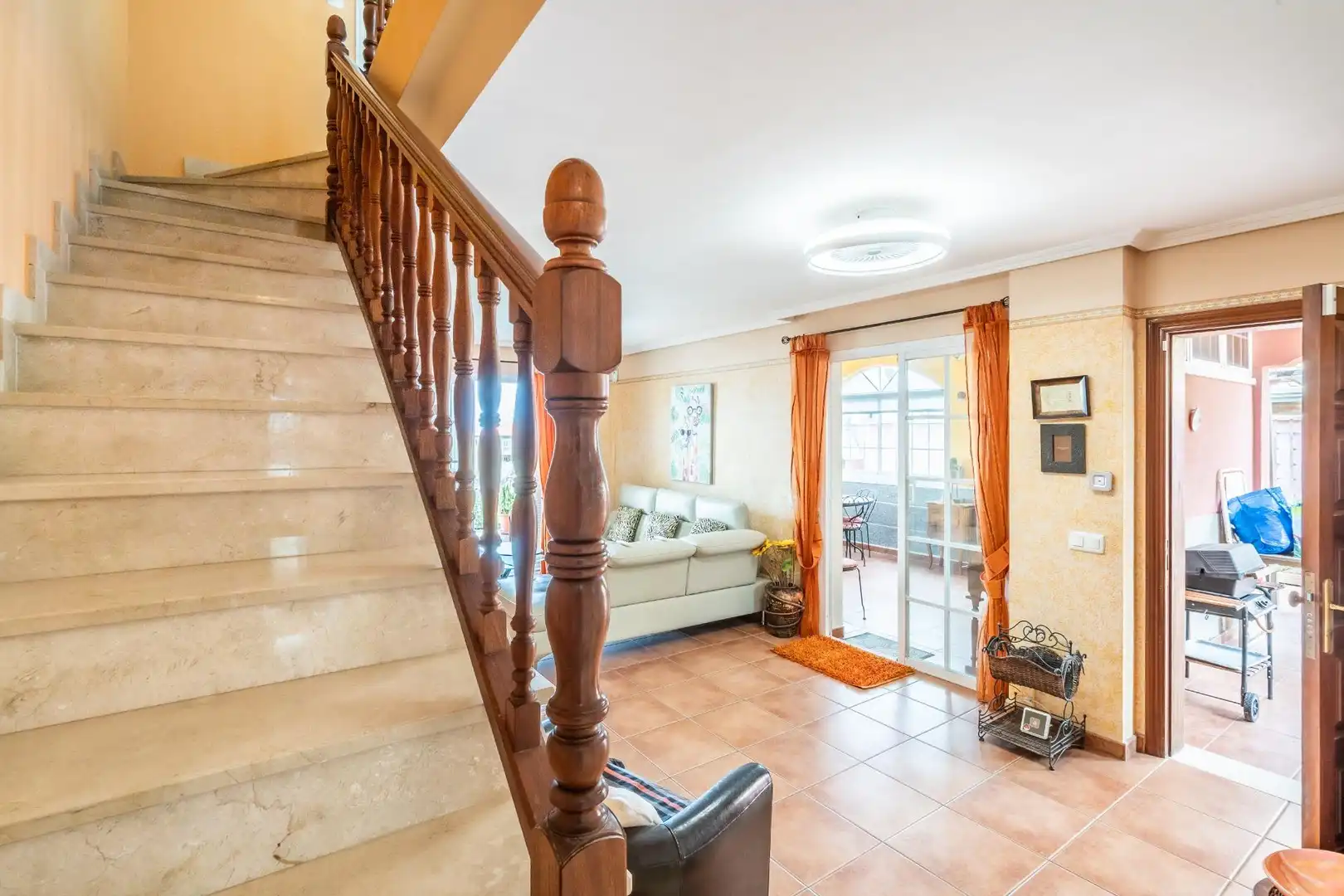 Casa adosada de alquiler en Granadilla de Abona con Jardín privado, Terraza y Balcón