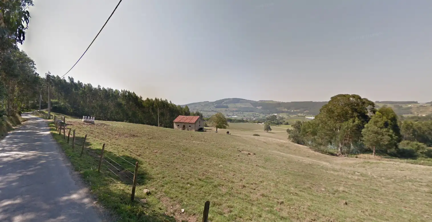 Finca rústica en venta en Villaescusa (Cantabria) con Jardín privado