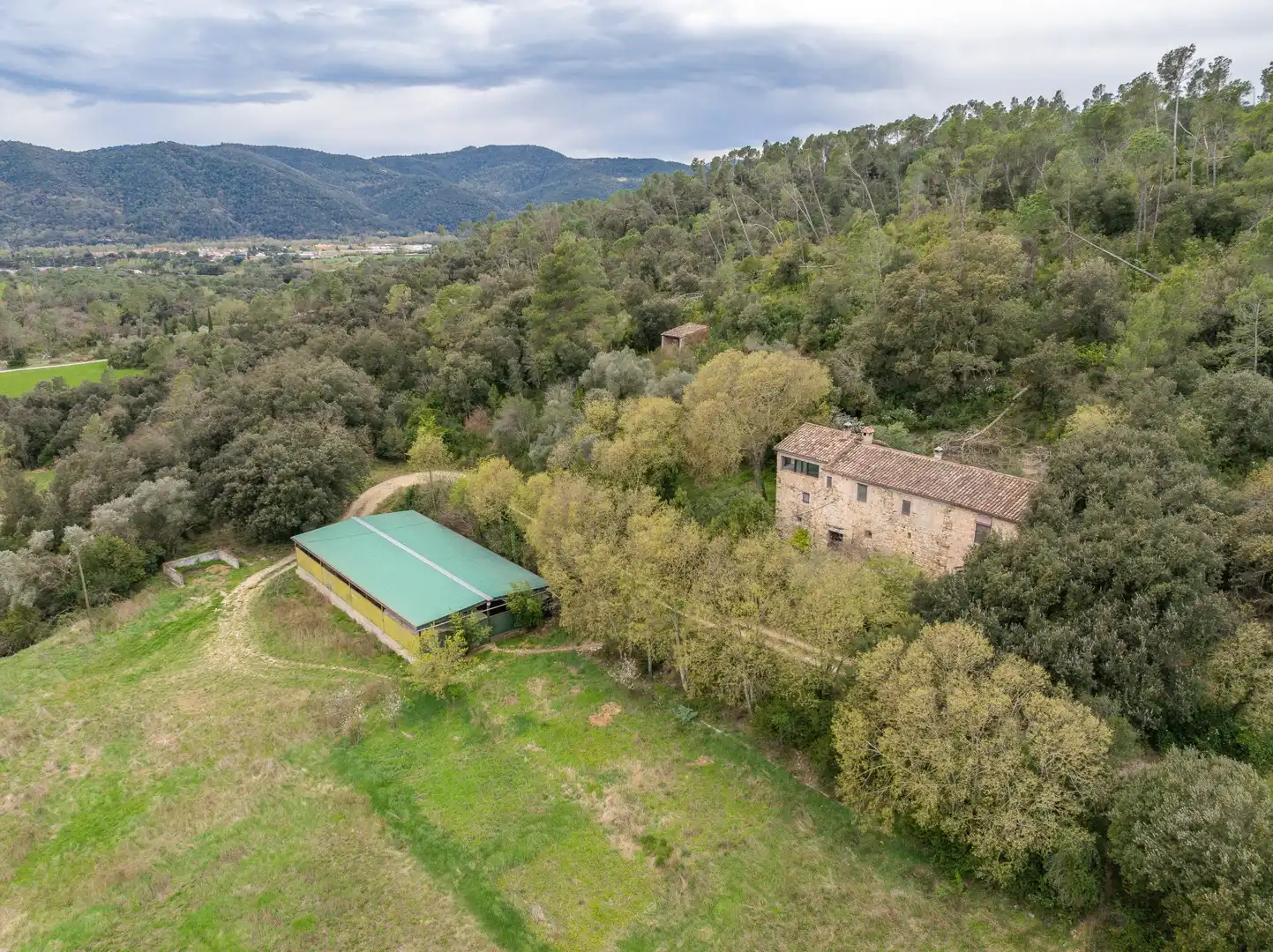 Country house zum Verkauf in Beuda