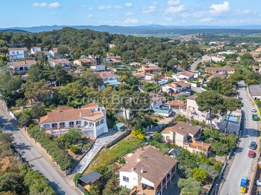 Casa con giardino in vendita a Carrer de Sabadell
