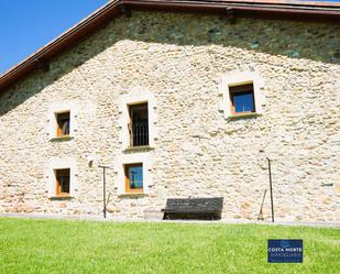 Vista exterior de Casa o xalet en venda en Reocín amb Terrassa i Balcó