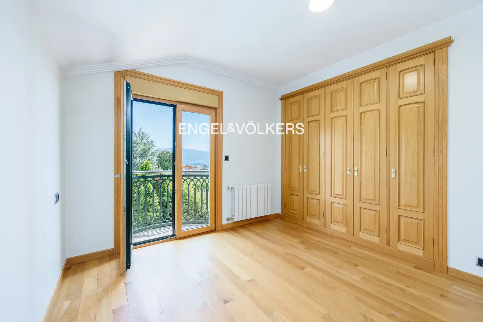 Habitación de Casa o chalet en venta en Nigrán con Calefacción, Jardín privado y Piscina