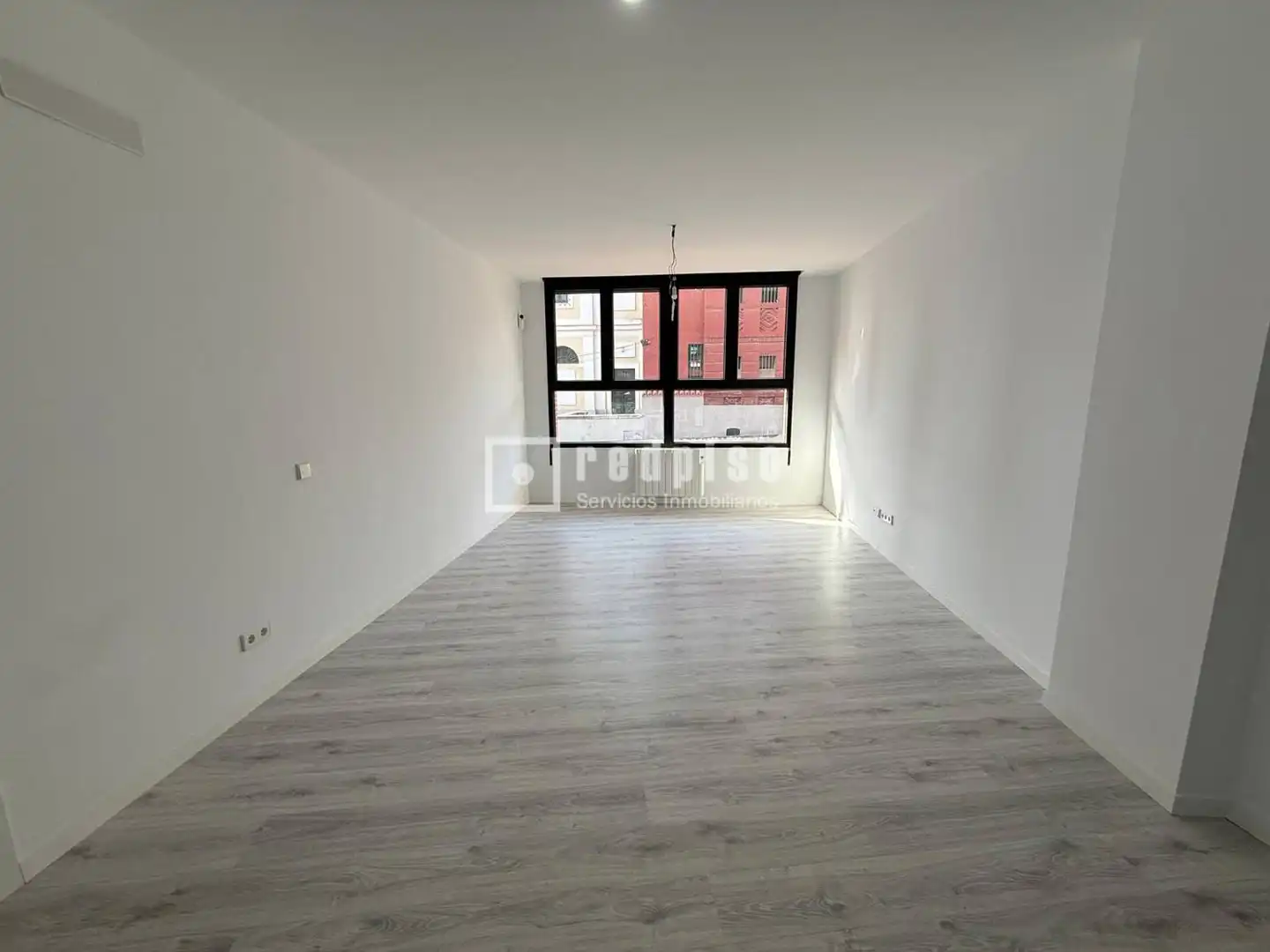 Habitación de Piso en venta en Madrid con Calefacción y Trastero