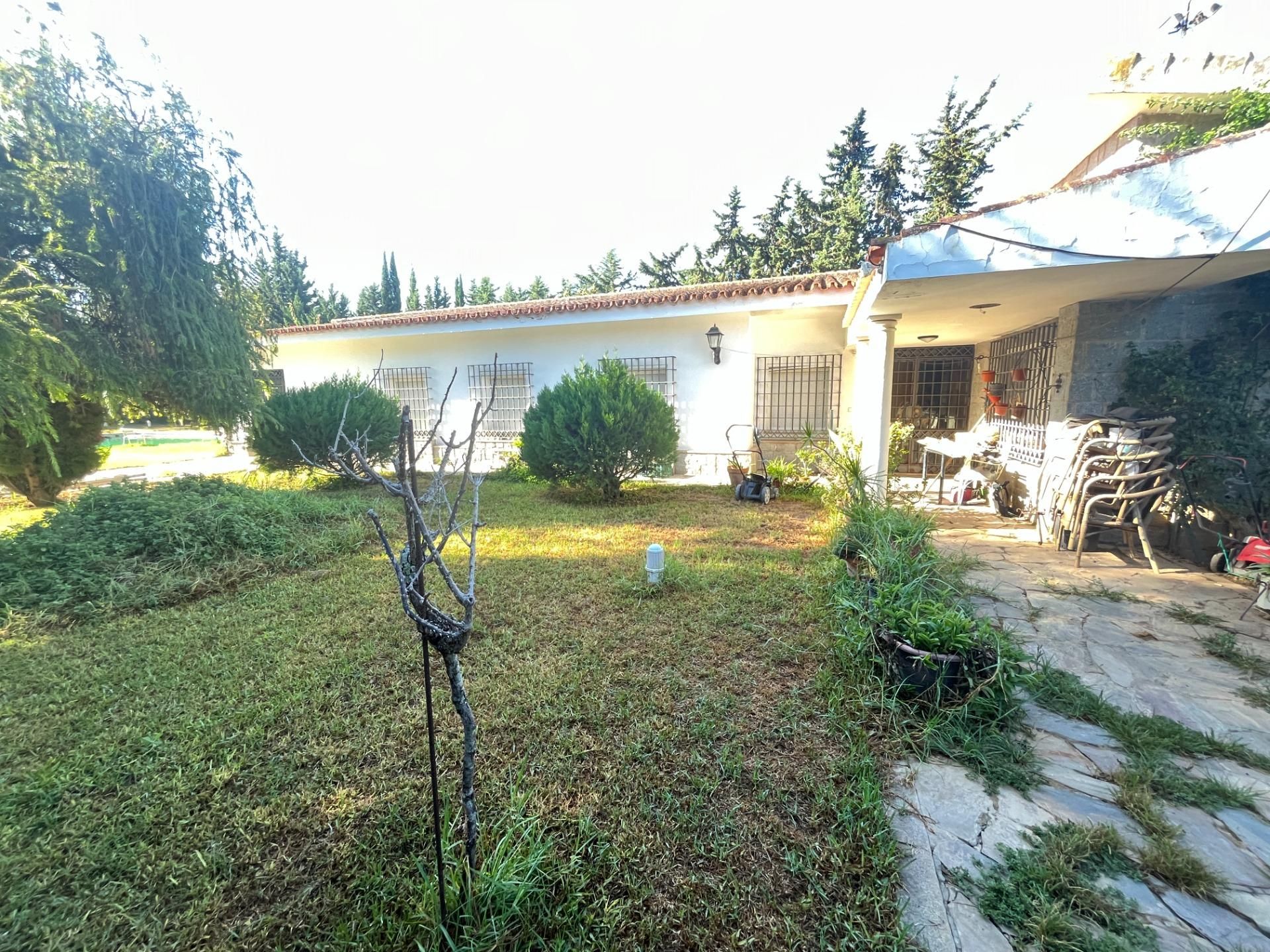 Jardí de Casa o xalet en venda en Jerez de la Frontera amb Jardí privat, Terrassa i Piscina comunitària