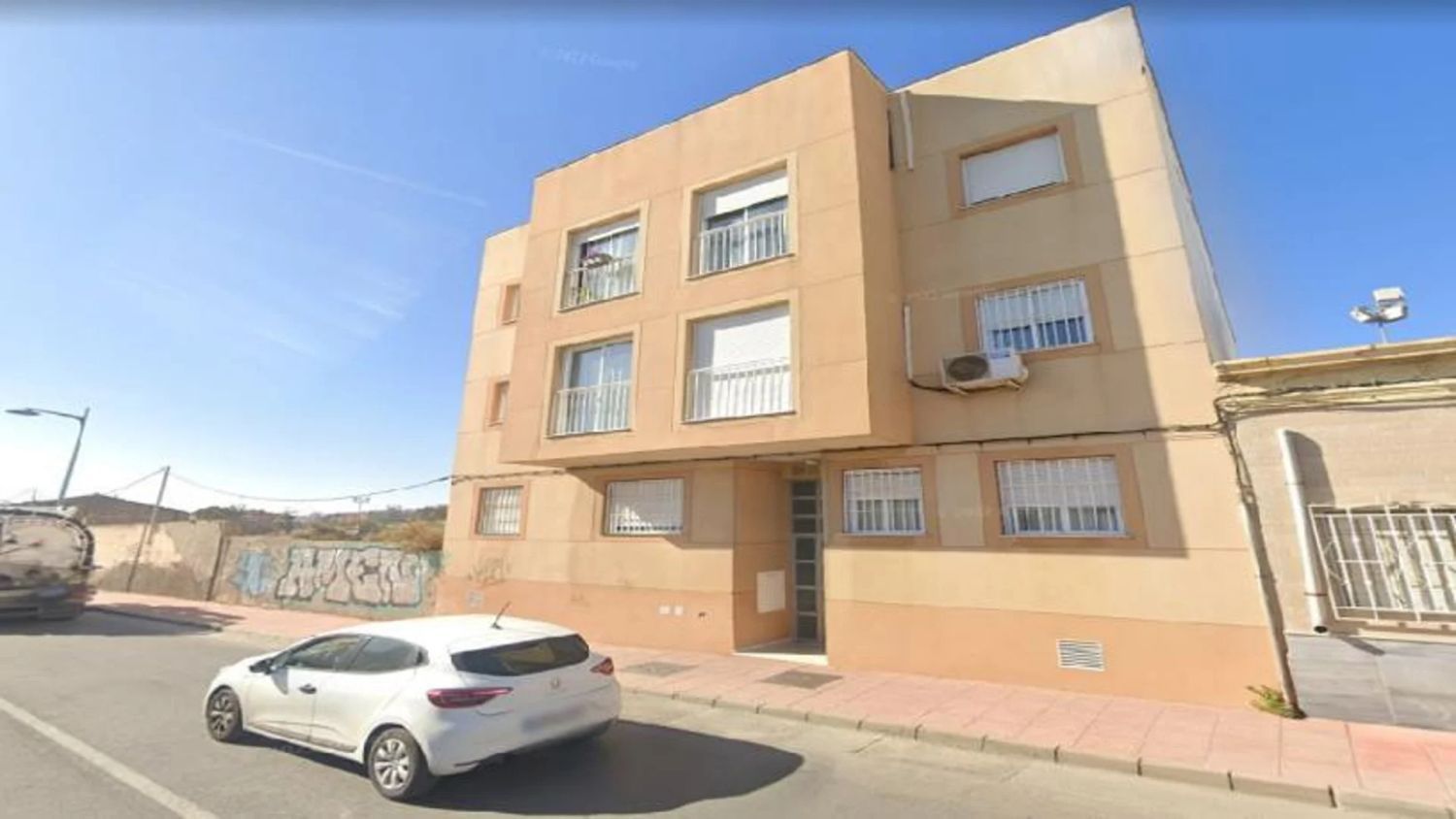 Vista exterior de Pis en venda en  Almería Capital