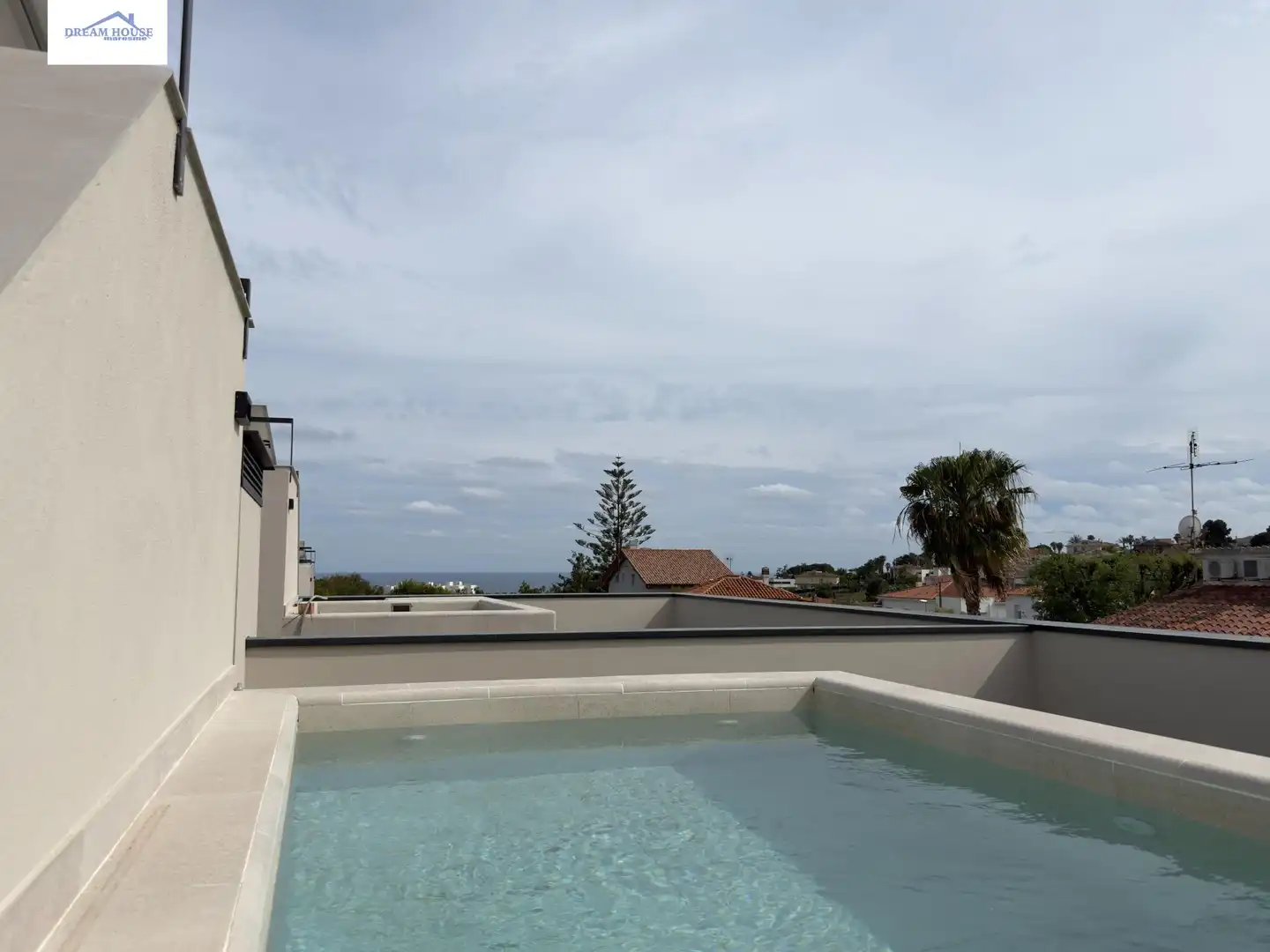 Piscina de Àtic en venda en Alella amb Aire condicionat, Calefacció i Terrassa
