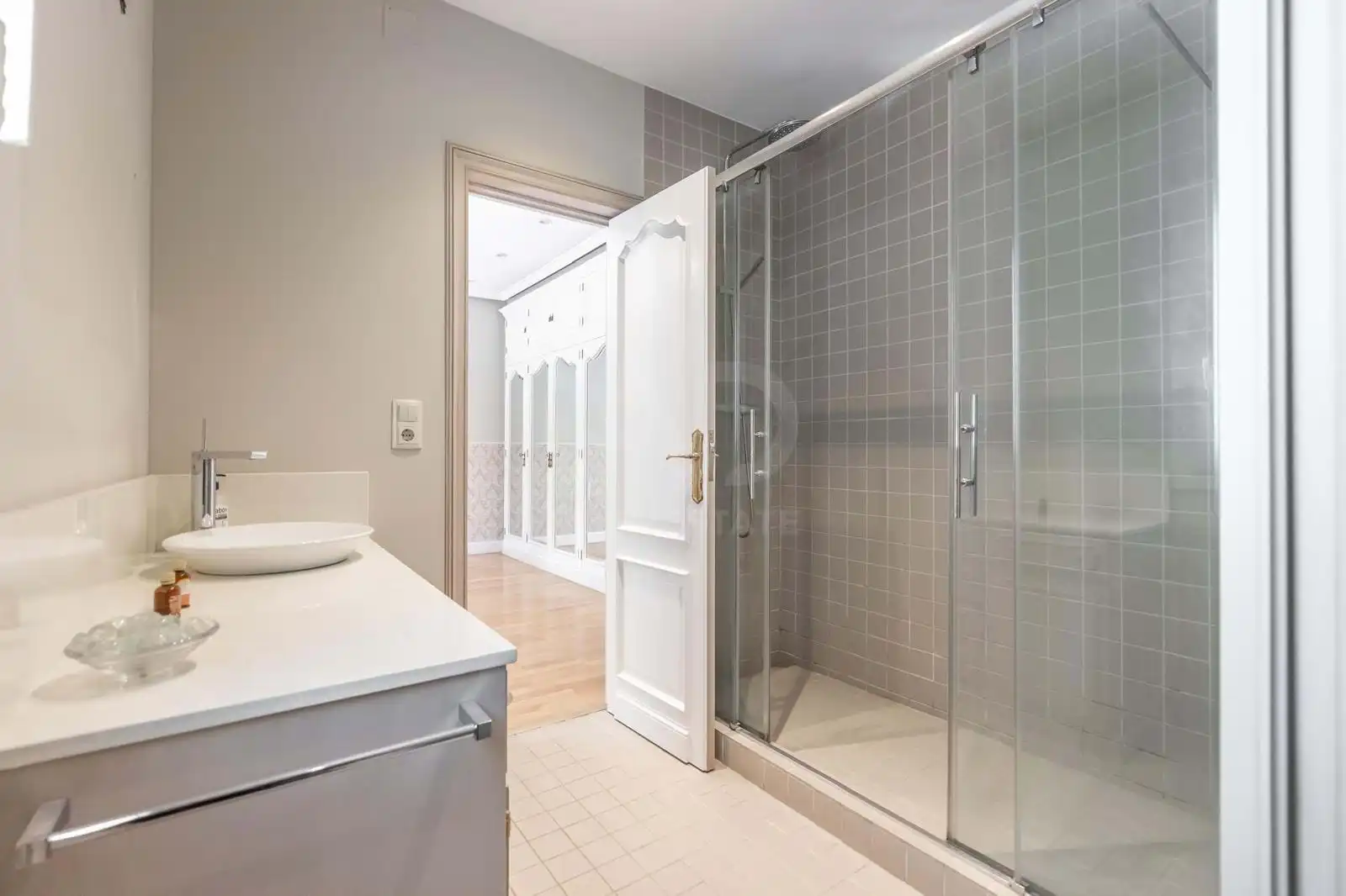 Bathroom of Houses for rent in Madrid