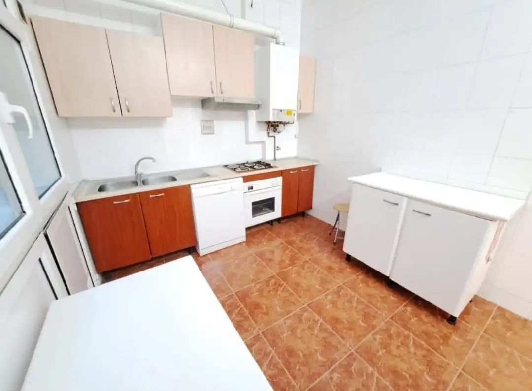 Flat with terrace to rent in Hurtado de Amezaga Kalea, imagen 7