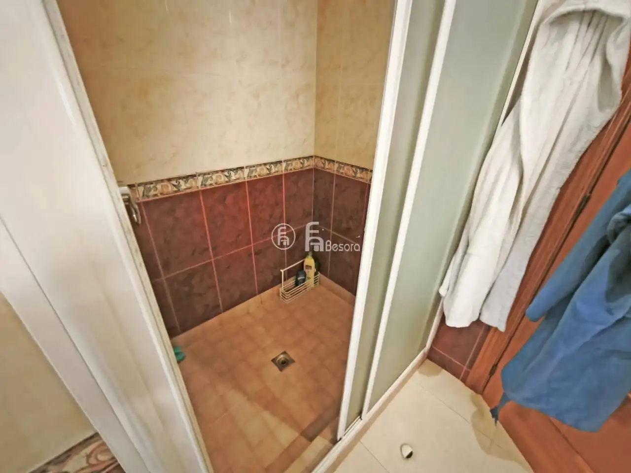 Casa aparellada amb jardí en venda a Avenida Lluís Companys, imagen 27