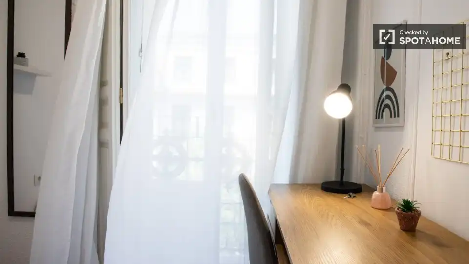 Bedroom of Flat for share in Moncloa - Aravaca