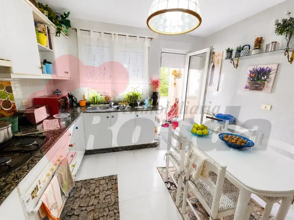 Küche von Wohnung zum Verkauf in Lugo mit Möbliert