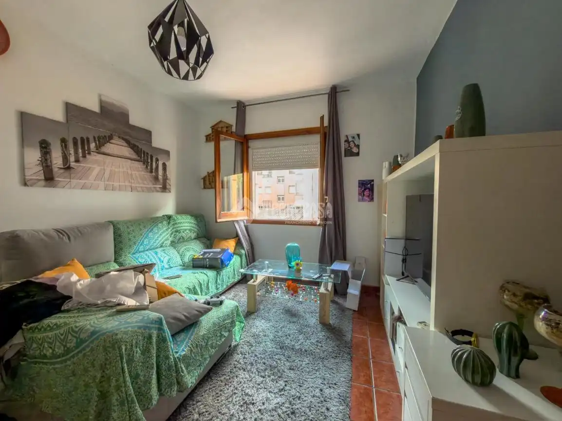 Living room of Flat for sale in Montcada i Reixac