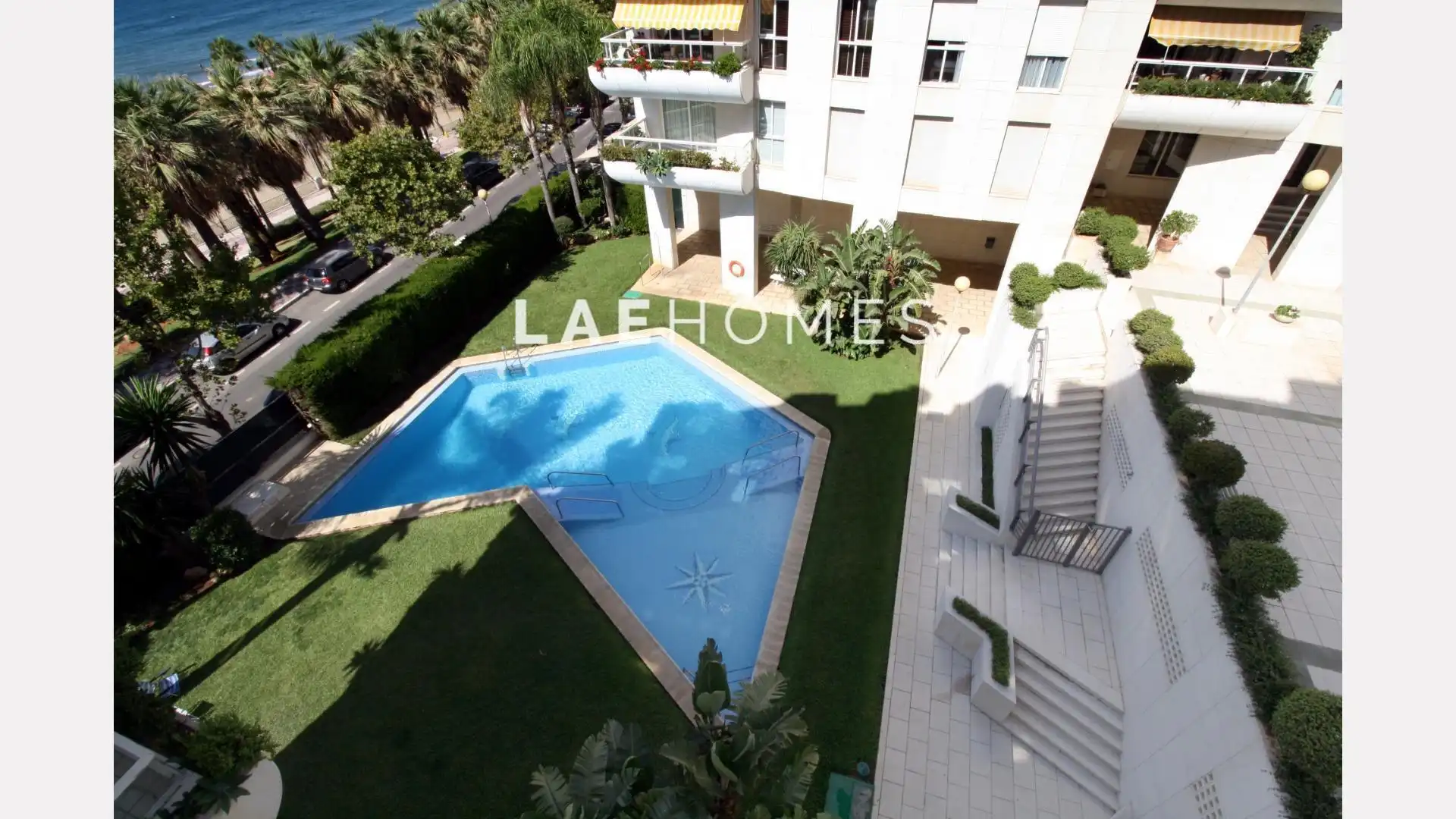Exterior view of Apartments for sale in Marbella  with Private garden, Terrace and Storage room