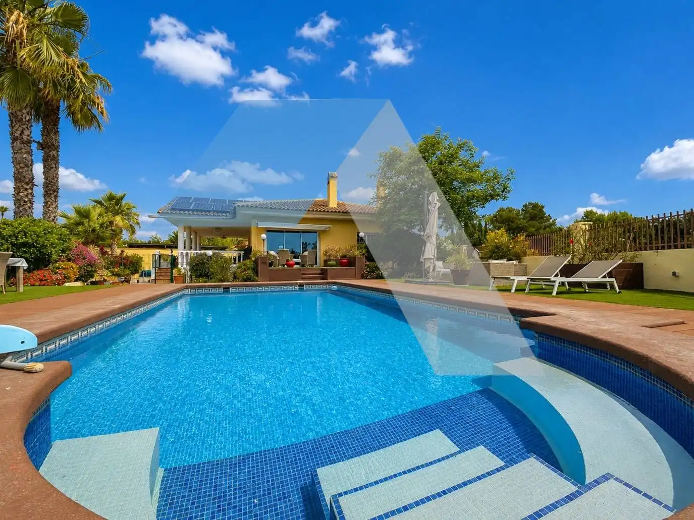 Swimming pool of Houses for sale in San Vicente del Raspeig / Sant Vicent del Raspeig  with Air Conditioner, Heating and Private garden