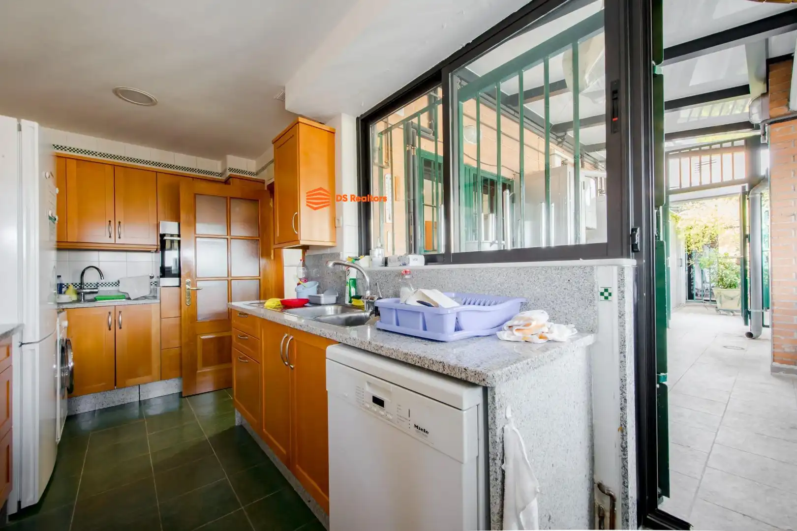 Cocina de Ático en venta en Madrid con Calefacción, Amueblado y Piscina comunitaria