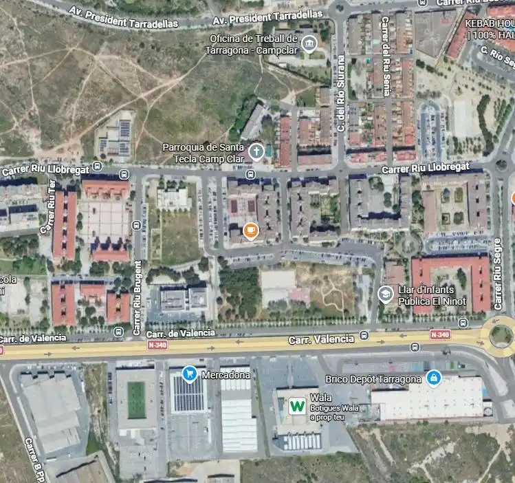 Flat with lift for sale in RIU LLOBREGAT, imagen 2